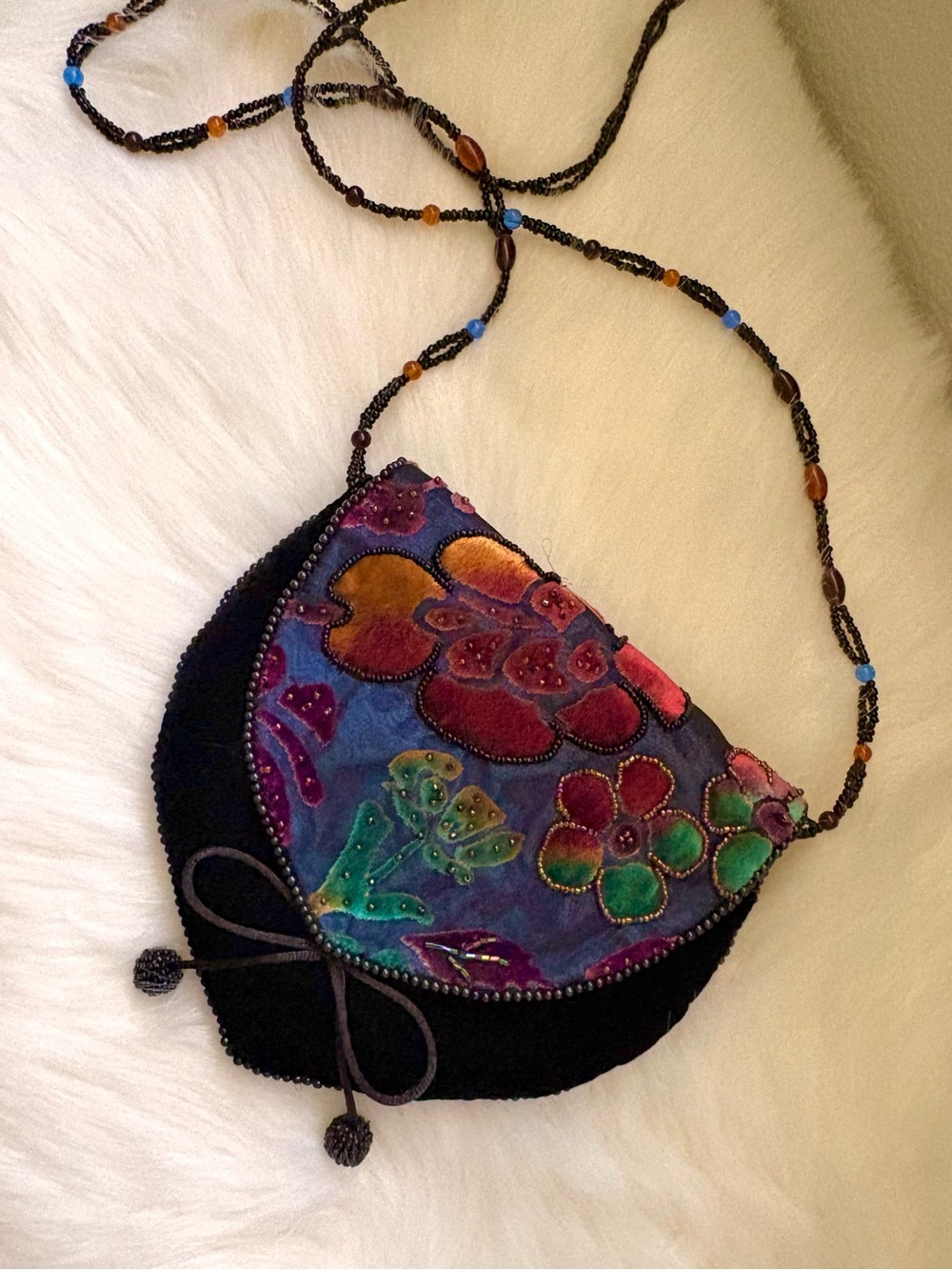 Beaded Velvet Floral Mini Crossbody Purse 🌹🧚🏼✨